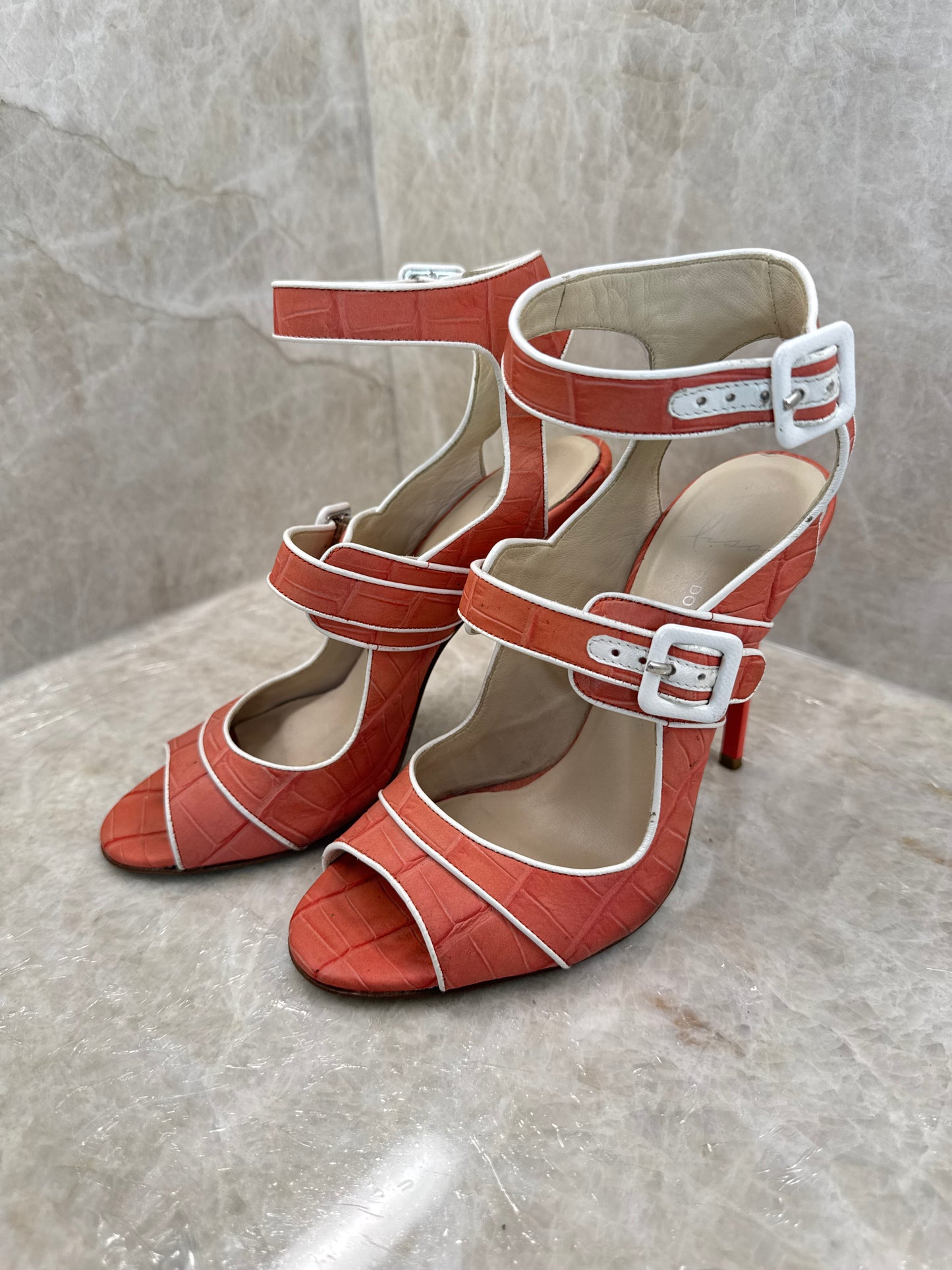 DONALD J. PILNER HEELS | SIZE 6